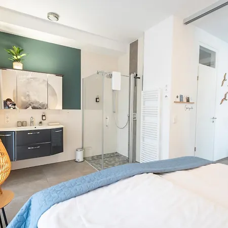 Hello Holidays Residenz - Sturmfrei - Terrasse - Sauna - Parkplatz * 巴德茨维什安